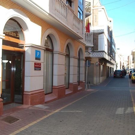 Pension Encarna Vargas La Unión エクステリア 写真